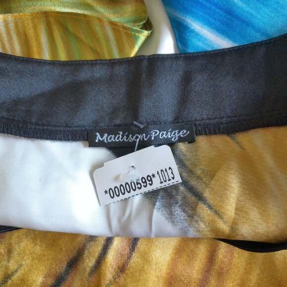 Madison Paige, Multi color abstract short sleeves shirt, - Picture 7 of 7